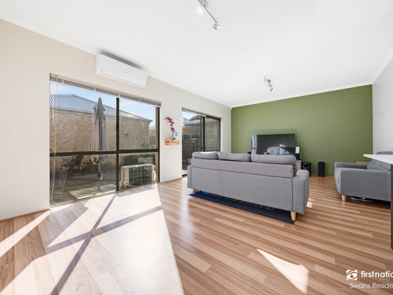 52 Maffina Parade, ELLENBROOK, WA 6069 AUS