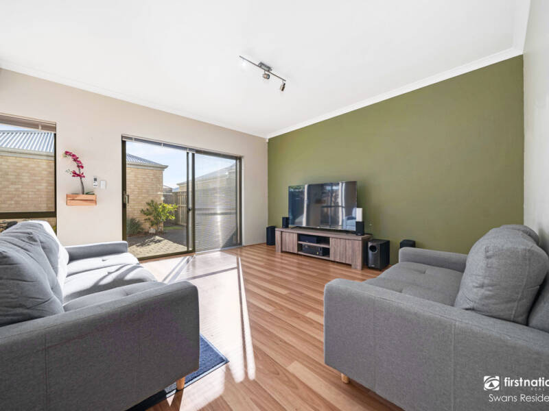 52 Maffina Parade, ELLENBROOK, WA 6069 AUS