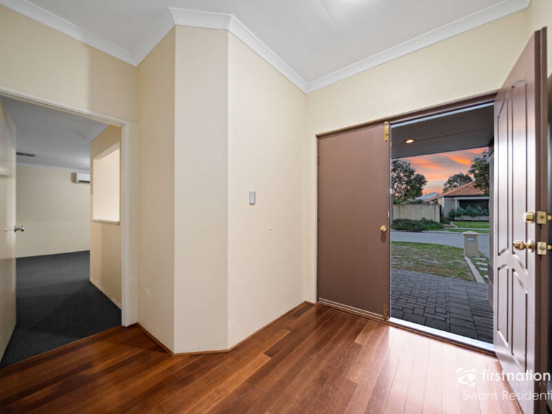 4 Heirisson Turn, ELLENBROOK, WA 6069 AUS