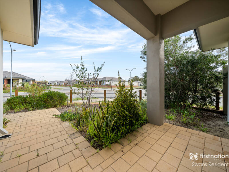 74 Delapre Drive, ELLENBROOK, WA 6069 AUS