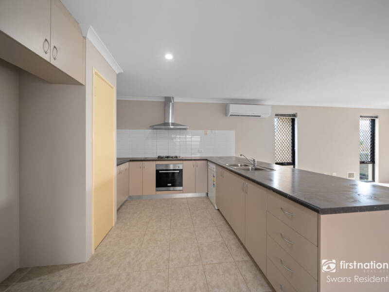 74 Delapre Drive, ELLENBROOK, WA 6069 AUS