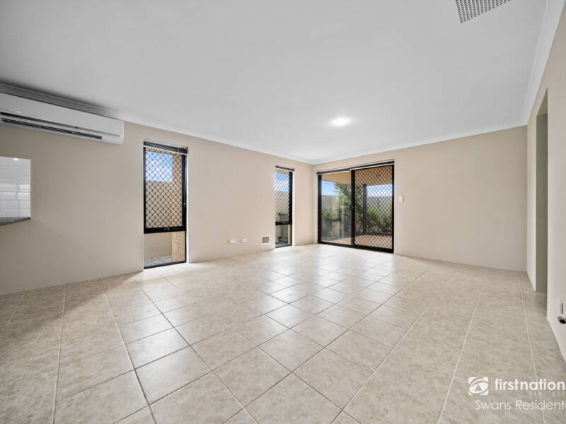 74 Delapre Drive, ELLENBROOK, WA 6069 AUS