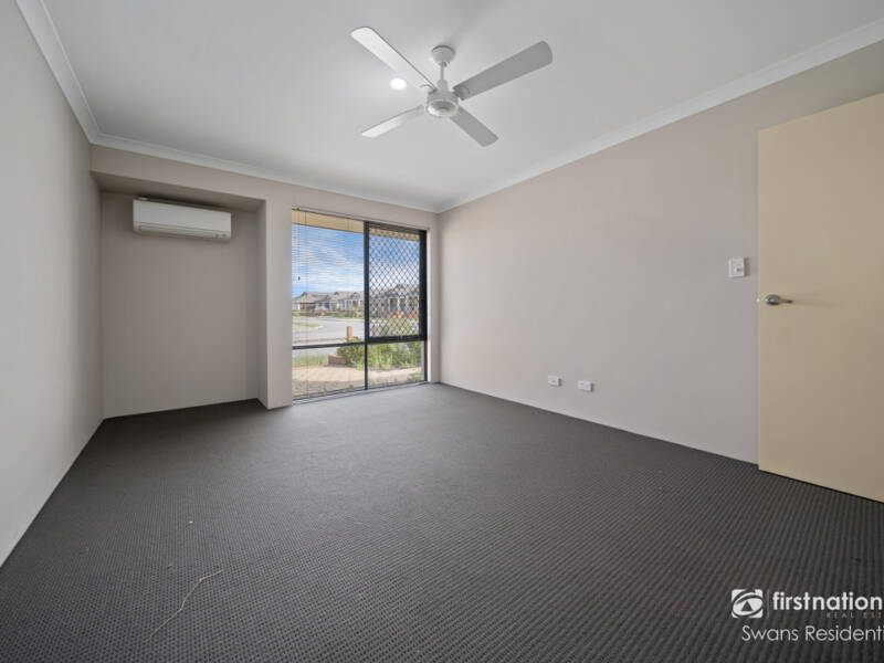 74 Delapre Drive, ELLENBROOK, WA 6069 AUS