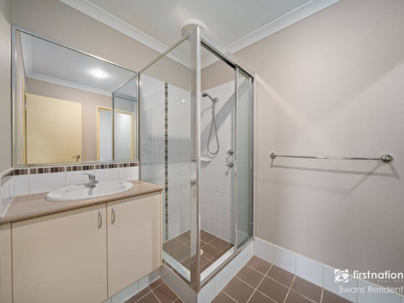 74 Delapre Drive, ELLENBROOK, WA 6069 AUS