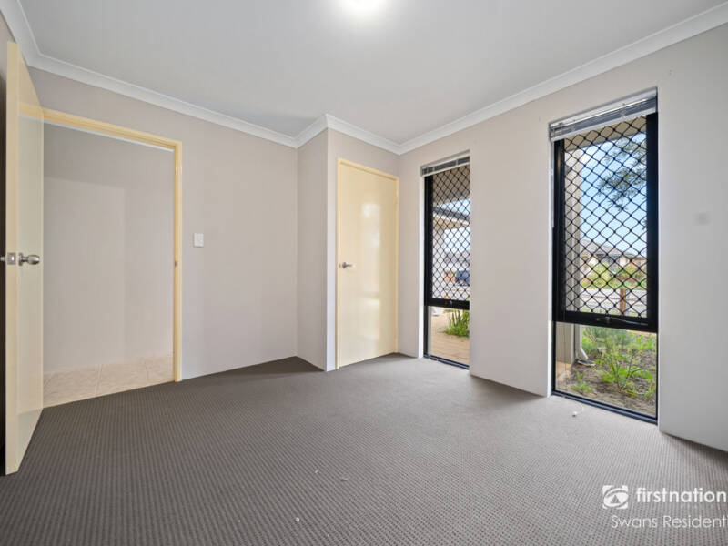 74 Delapre Drive, ELLENBROOK, WA 6069 AUS