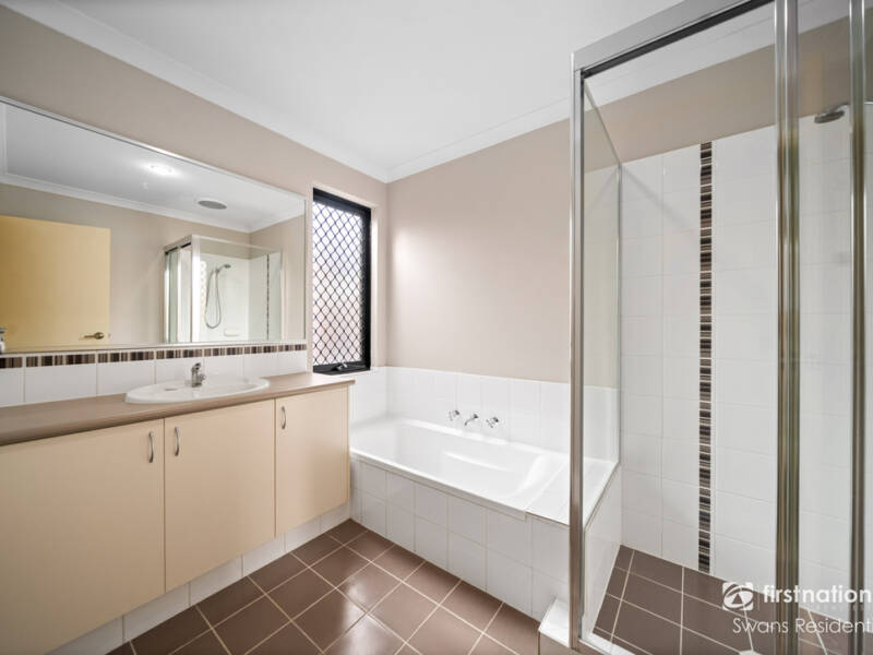 74 Delapre Drive, ELLENBROOK, WA 6069 AUS