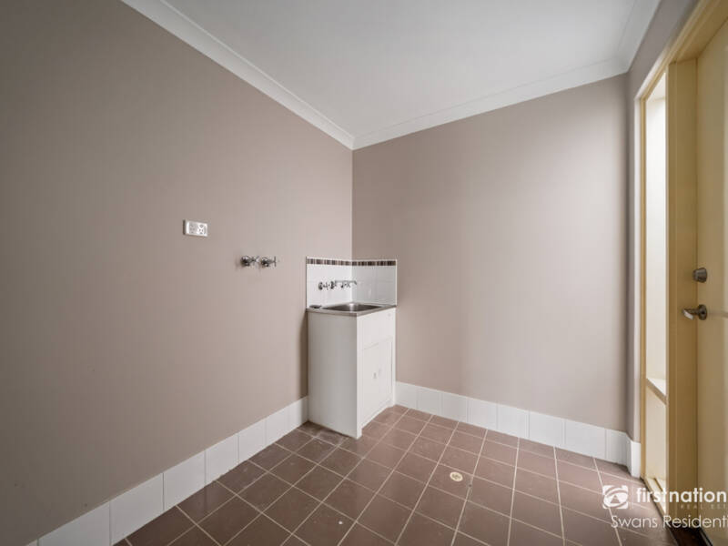 74 Delapre Drive, ELLENBROOK, WA 6069 AUS