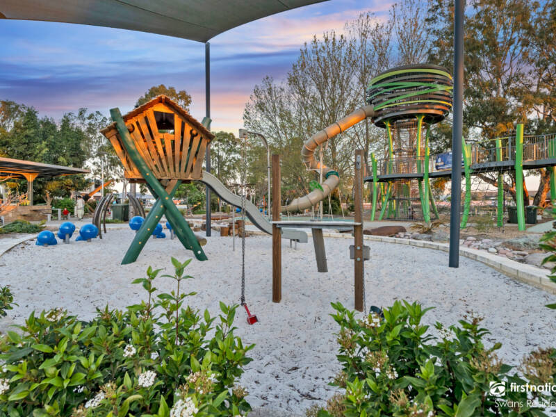 10 Gloucester Approach, BRABHAM, WA 6055 AUS