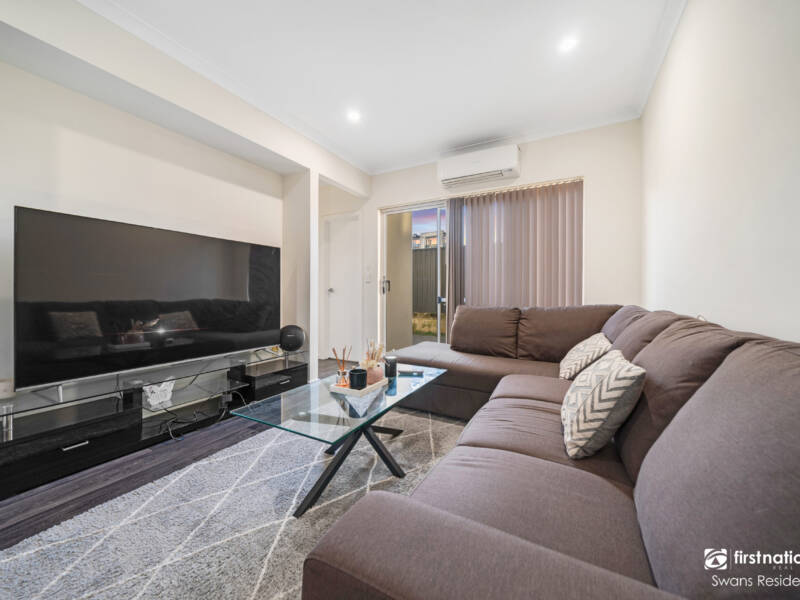 10 Gloucester Approach, BRABHAM, WA 6055 AUS