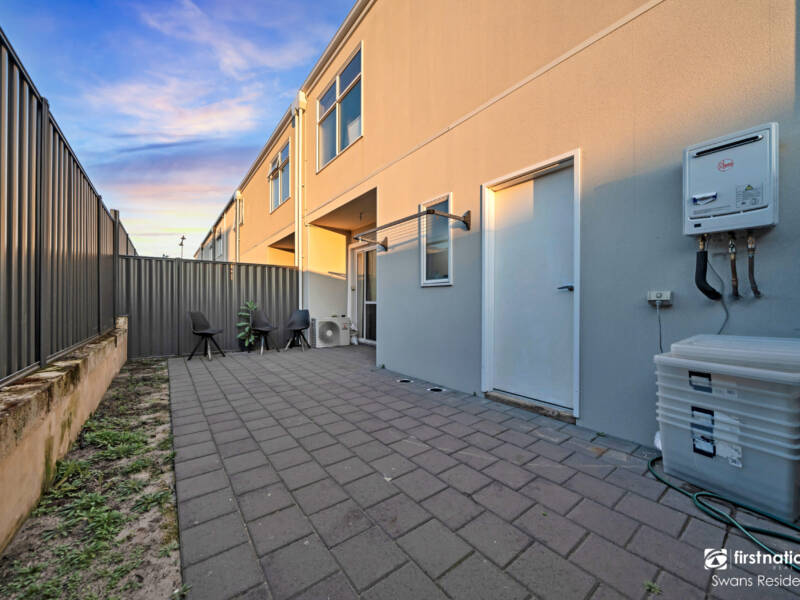 10 Gloucester Approach, BRABHAM, WA 6055 AUS