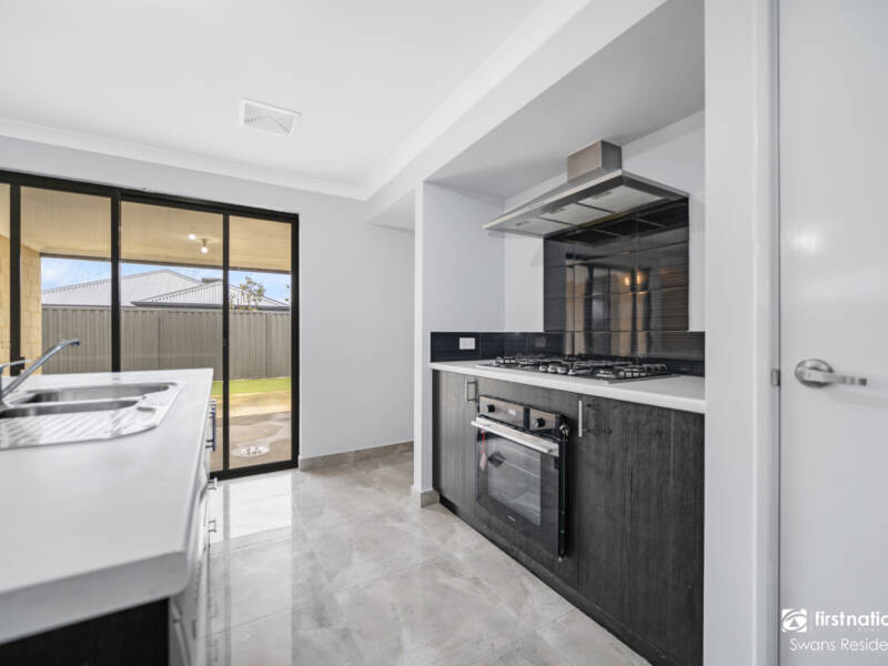 5 Ornate Glade, AVELEY, WA 6069 AUS