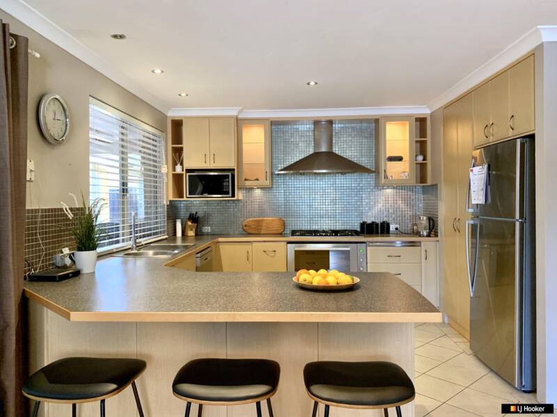 18 Mustang Drive, HENLEY BROOK, WA 6055 AUS