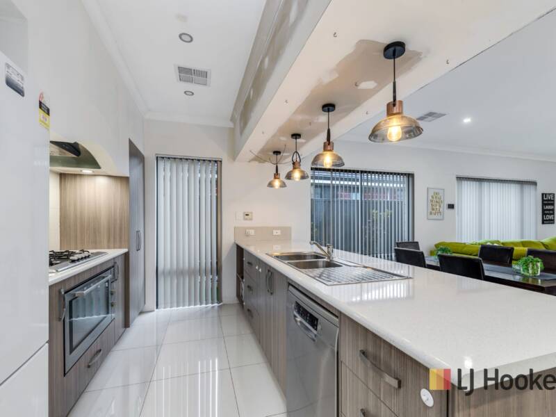 23 Cheyne Way, CAVERSHAM, WA 6055 AUS