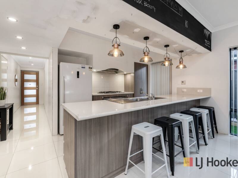 23 Cheyne Way, CAVERSHAM, WA 6055 AUS