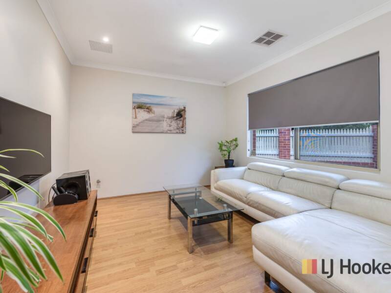 31 Dounley street, BALGA, WA 6061 AUS
