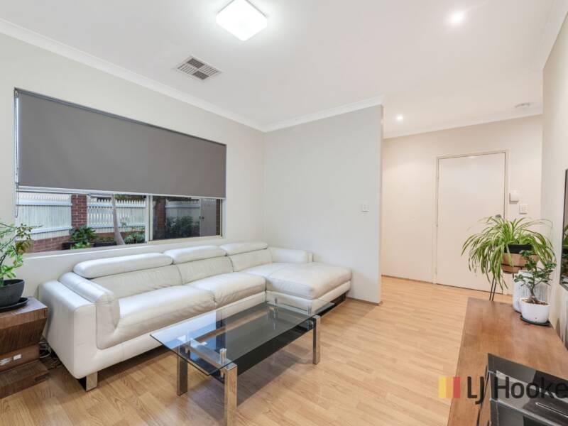 31 Dounley street, BALGA, WA 6061 AUS
