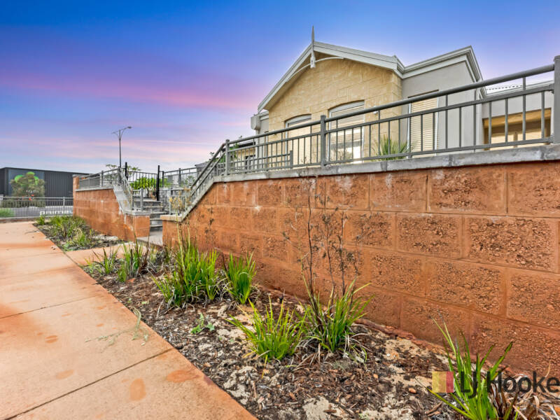 9 MACQUARIE BEND, ELLENBROOK, WA 6069 AUS