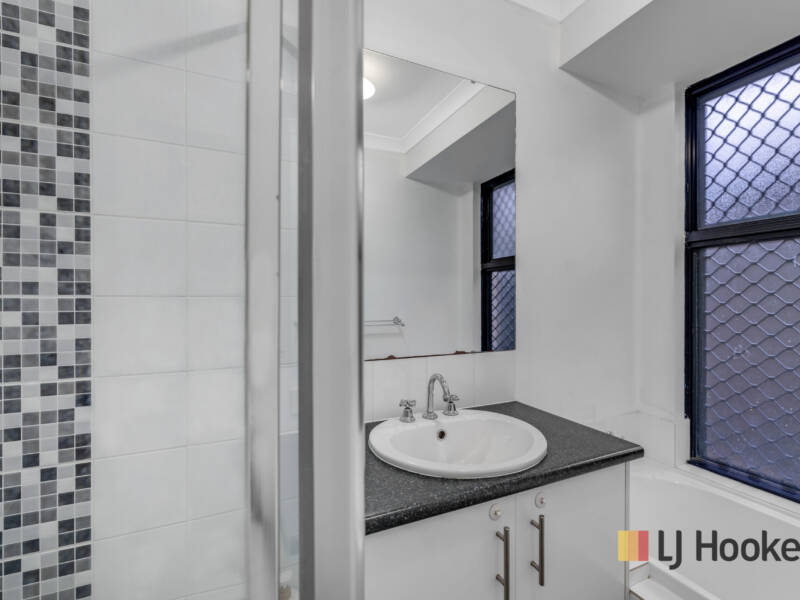 11 LIGADO AVENUE, AVELEY, WA 6069 AUS