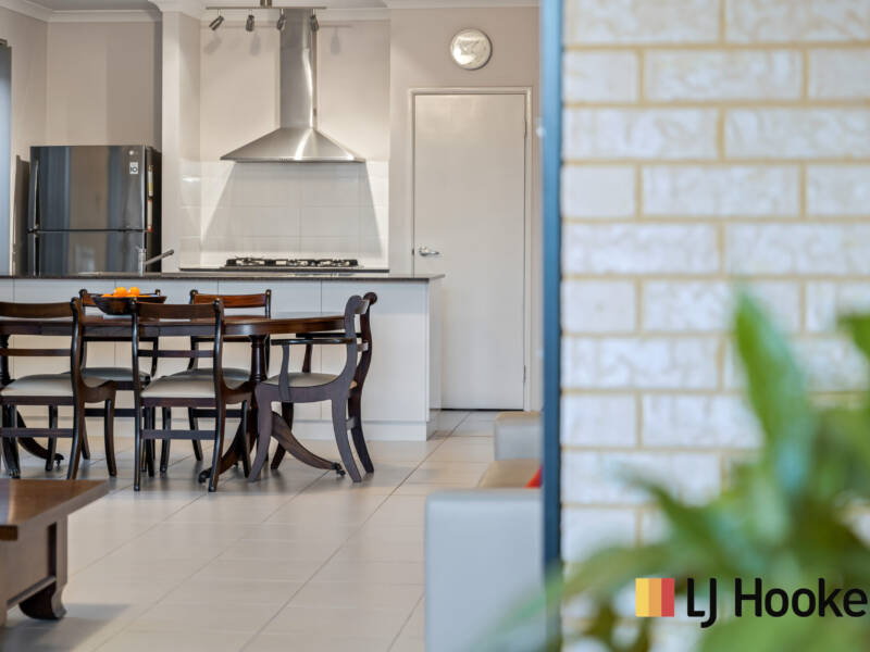 8 Minikin Drive, AVELEY, WA 6069 AUS