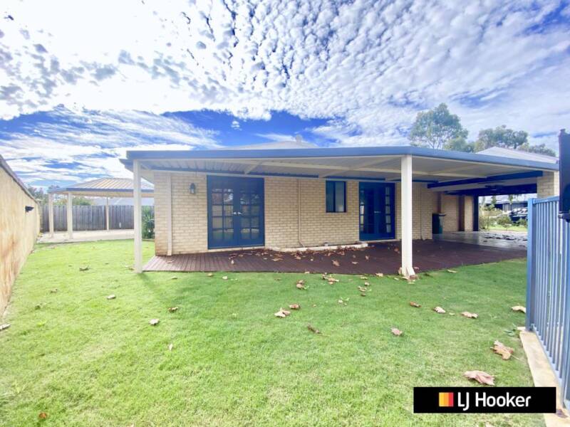 6 LOUISA GROVE, ELLENBROOK, WA 6069 AUS