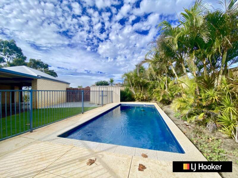 6 LOUISA GROVE, ELLENBROOK, WA 6069 AUS