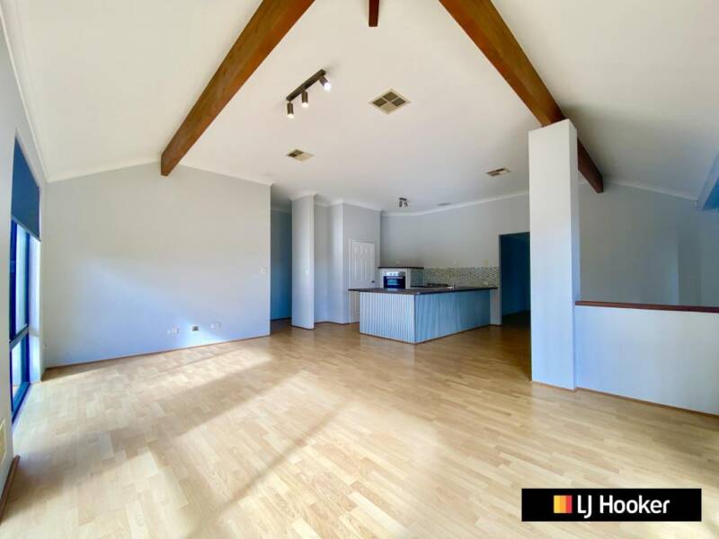 6 LOUISA GROVE, ELLENBROOK, WA 6069 AUS