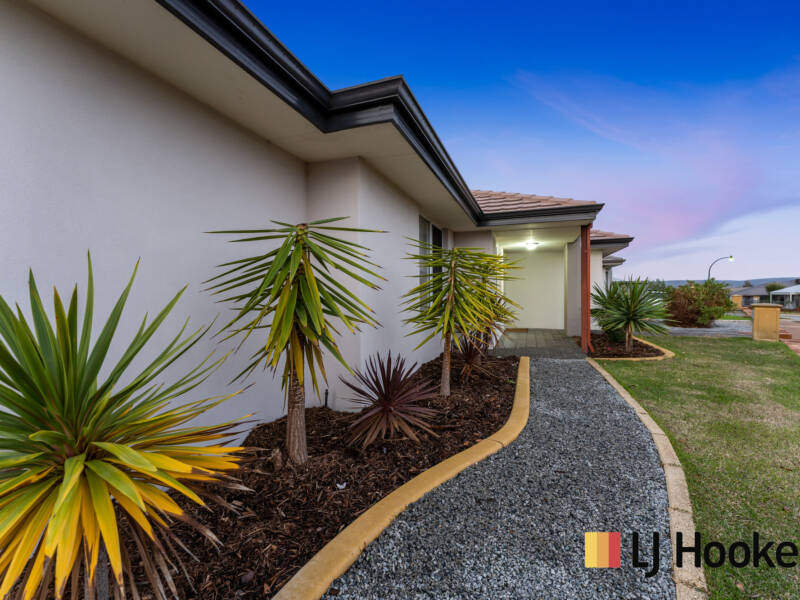 122A BRIXTON CRESCENT, ELLENBROOK, WA 6069 AUS