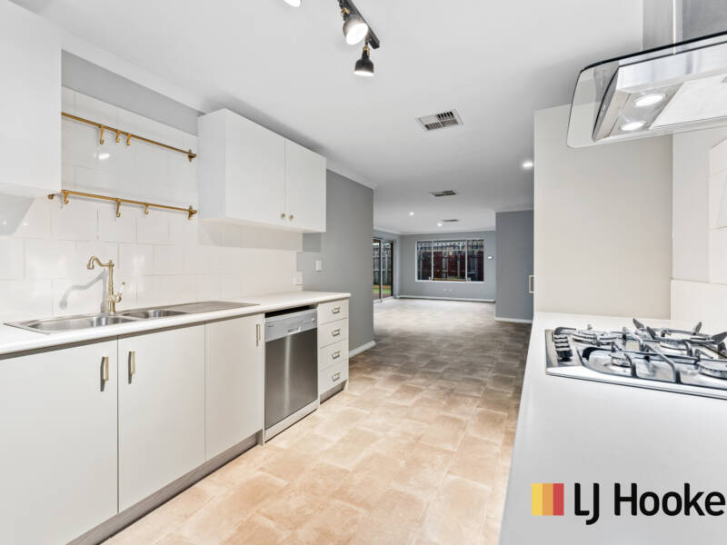 122A BRIXTON CRESCENT, ELLENBROOK, WA 6069 AUS
