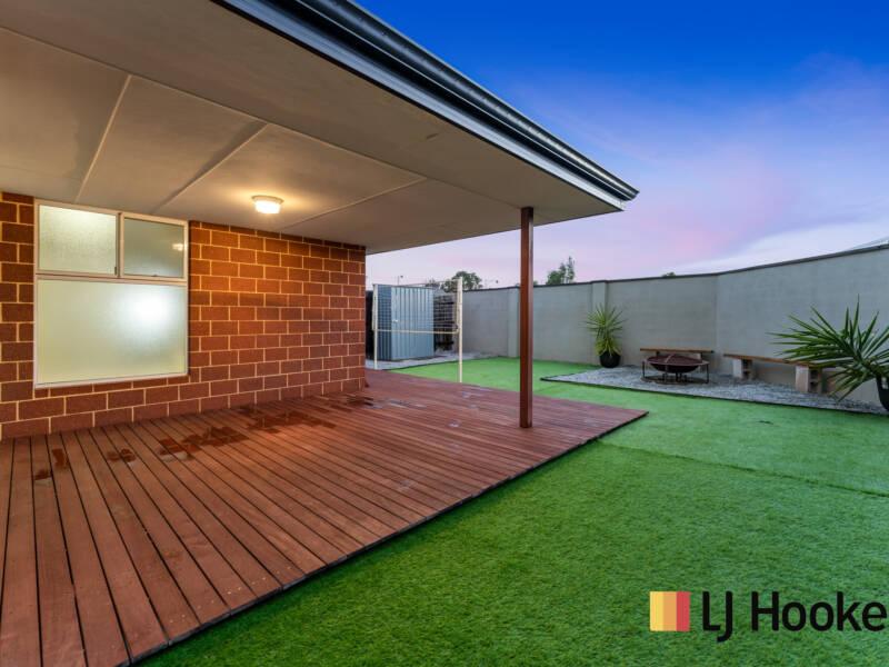 122A BRIXTON CRESCENT, ELLENBROOK, WA 6069 AUS
