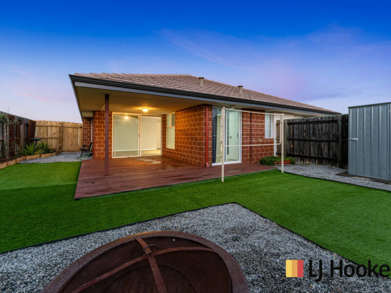 122A BRIXTON CRESCENT, ELLENBROOK, WA 6069 AUS