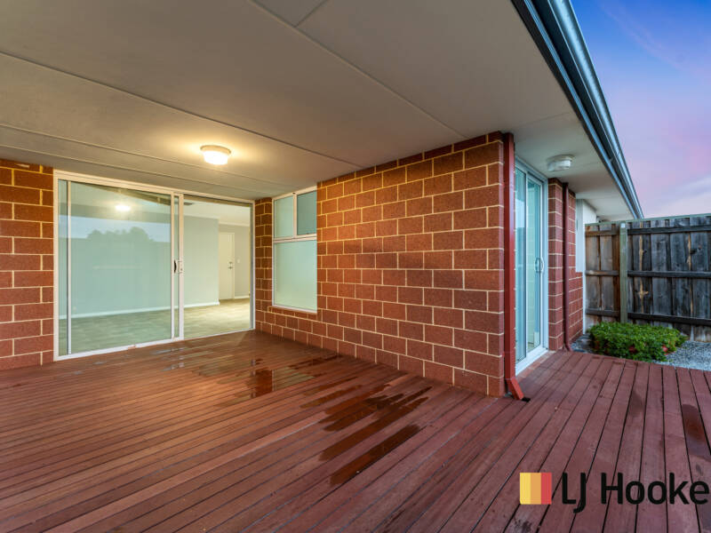 122A BRIXTON CRESCENT, ELLENBROOK, WA 6069 AUS