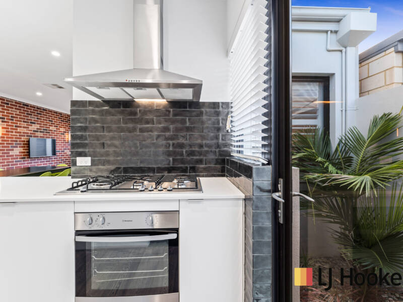 65 Trethowan Promenade, ALKIMOS, WA 6038 AUS