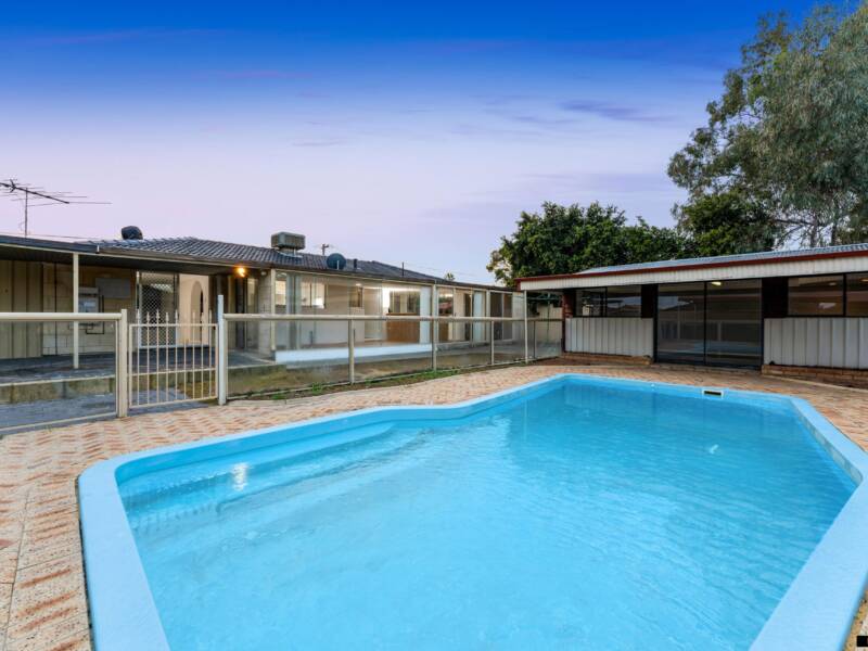 1 Namoi Place, ARMADALE, WA 6112 AUS