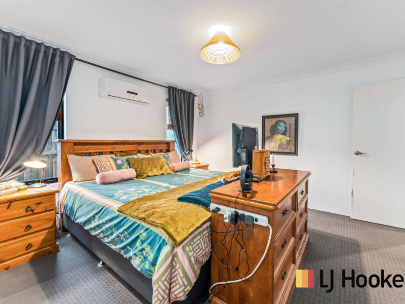 18 Mitre Bend, ELLENBROOK, WA 6069 AUS