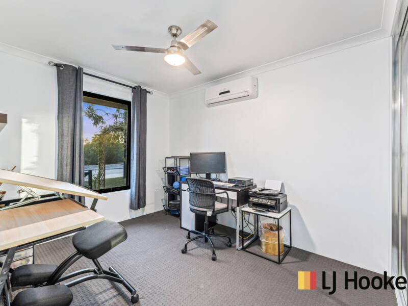 18 Mitre Bend, ELLENBROOK, WA 6069 AUS