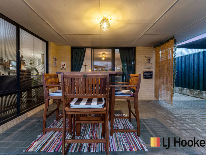 18 Mitre Bend, ELLENBROOK, WA 6069 AUS