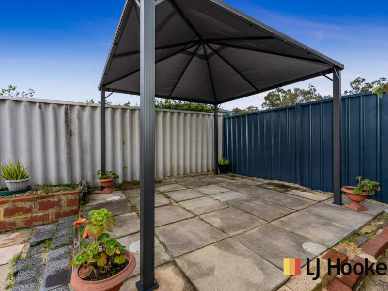 10 Pikes Close, CAVERSHAM, WA 6055 AUS