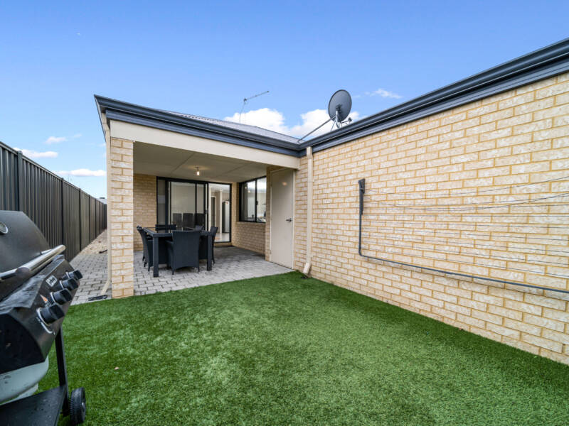 243 Millhouse Road, AVELEY, WA 6069 AUS