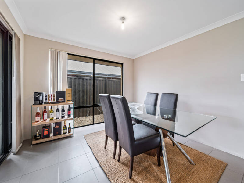 243 Millhouse Road, AVELEY, WA 6069 AUS