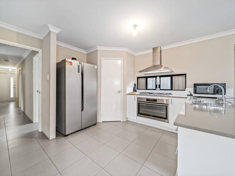 243 Millhouse Road, AVELEY, WA 6069 AUS