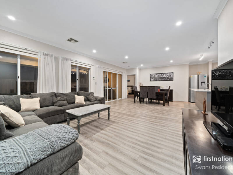12 Ridsdale Road, ELLENBROOK, WA 6069 AUS