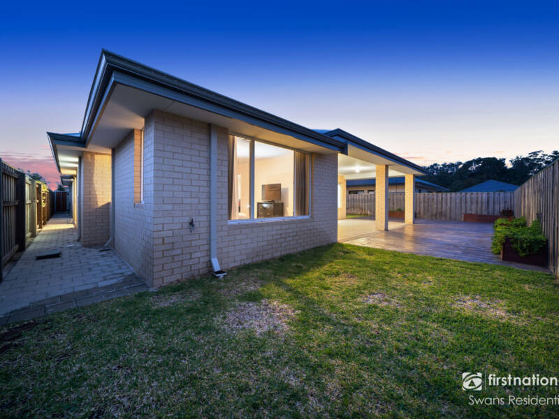 12 Ridsdale Road, ELLENBROOK, WA 6069 AUS