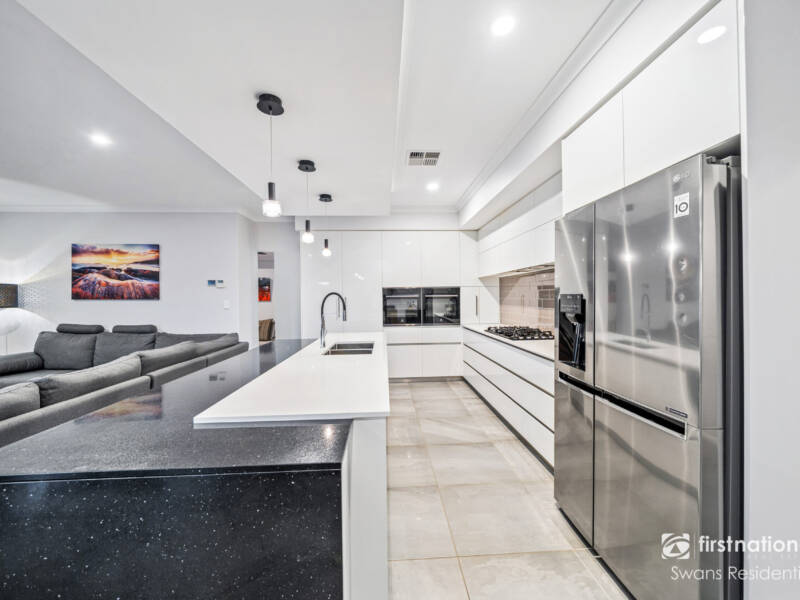 2 Crimson Way, BRABHAM, WA 6055 AUS