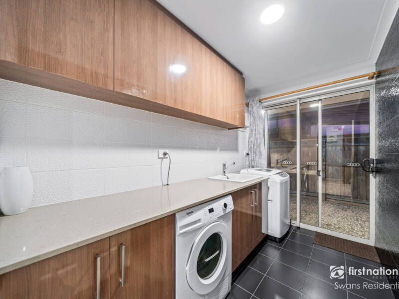 27 Anderton Street, ELLENBROOK, WA 6069 AUS