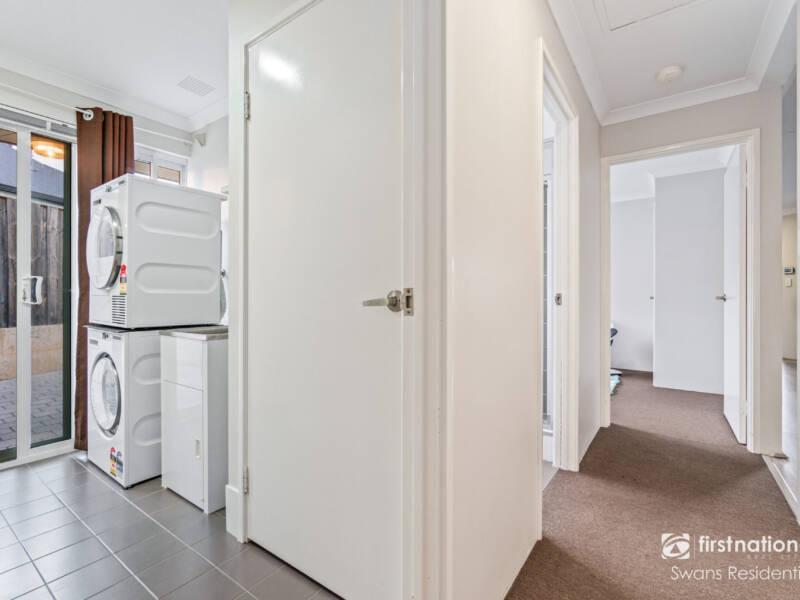 16 Warrego Outlook, ELLENBROOK, WA 6069 AUS
