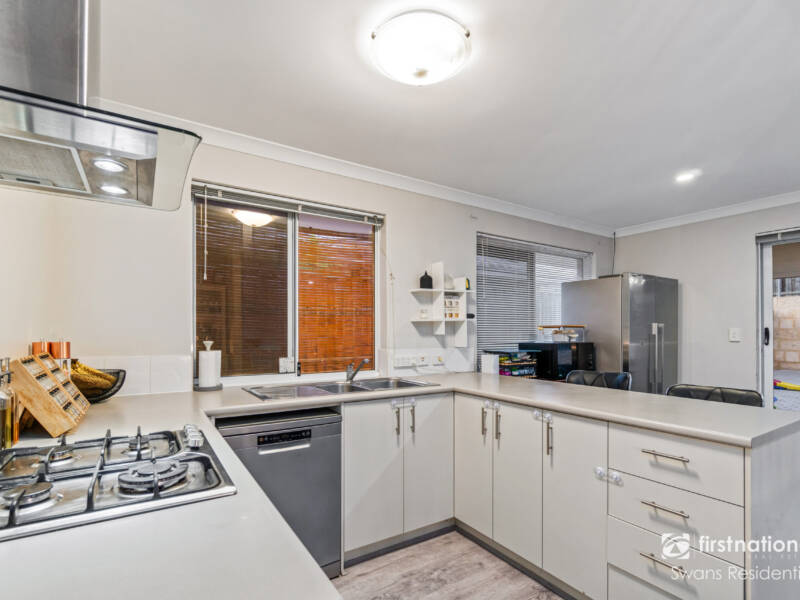 16 Warrego Outlook, ELLENBROOK, WA 6069 AUS
