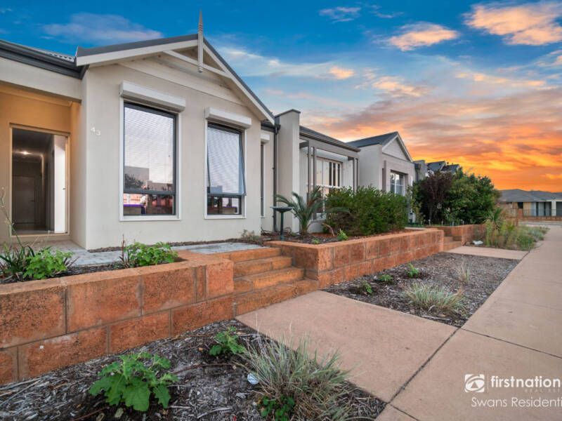 43 Grassdale Parkway, ELLENBROOK, WA 6069 AUS