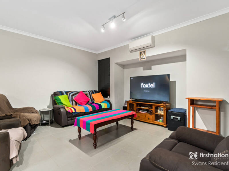 43 Grassdale Parkway, ELLENBROOK, WA 6069 AUS