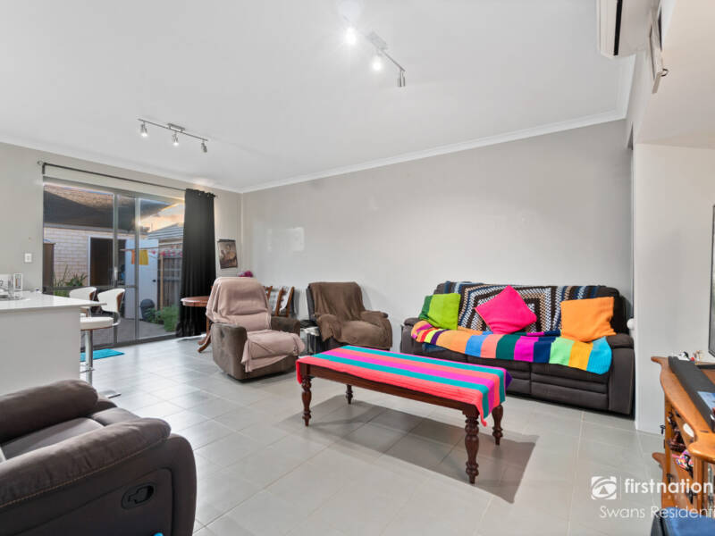 43 Grassdale Parkway, ELLENBROOK, WA 6069 AUS