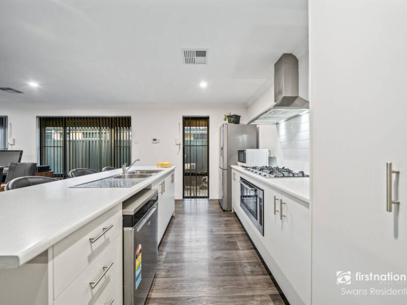 54 Cranwood Crescent, VIVEASH, WA 6056 AUS